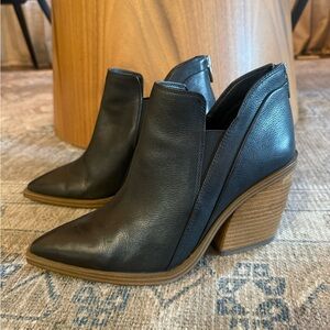 Black Vince Camino Leather Ankle Boots